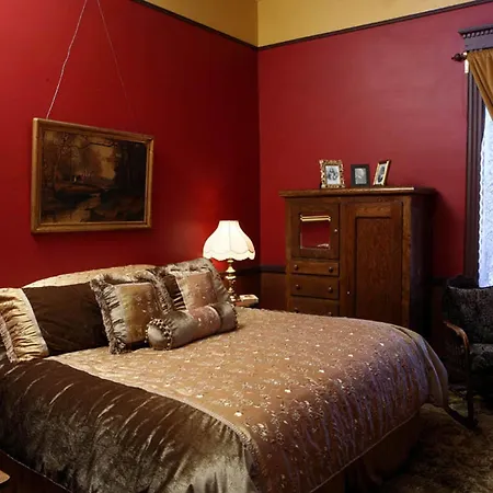 Martin & Mason Hotel Deadwood Room photo